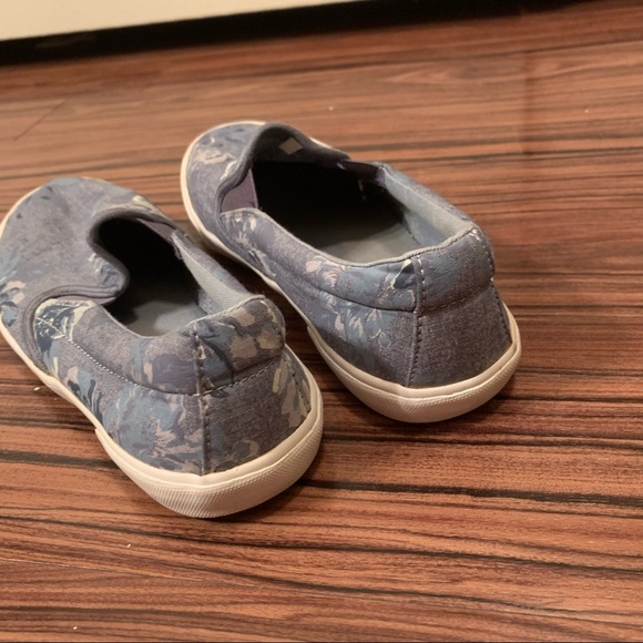 ORDER CANCELLED - Floral Slip On Sneakers!!💙💙 - Picture 4 of 9